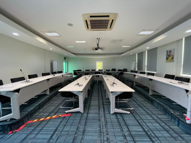 Ideal for Lectures or Presentations

- Max Capacity: 36 pax
- Equipped with: Projector & Projector Screen

** Subject to COVID-19 situation.