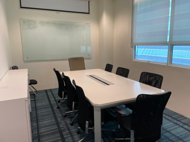 - Ideal for Small Meetings or Discussions

- Max Capacity: 8 pax
- Equipt with: Projector & Projector Screen

** Subject to COVID-19 situation