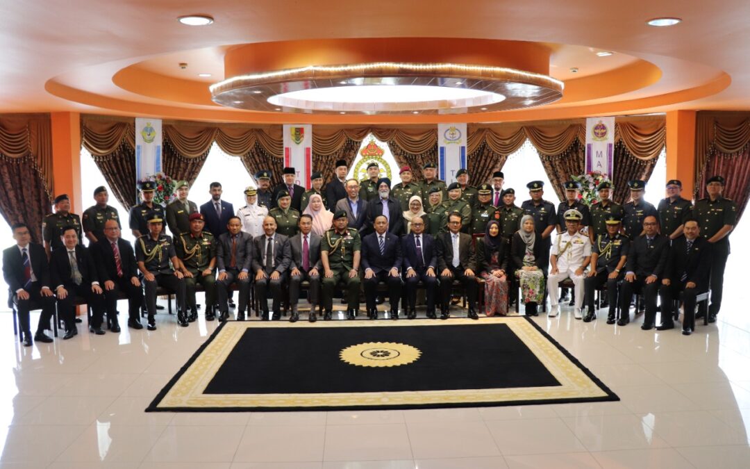 THE CLOSING CEREMONY OF THE 17TH EXECUTIVE DEVELOPMENT PROGRAMME (EDP) BY THE MINISTRY OF DEFENCE