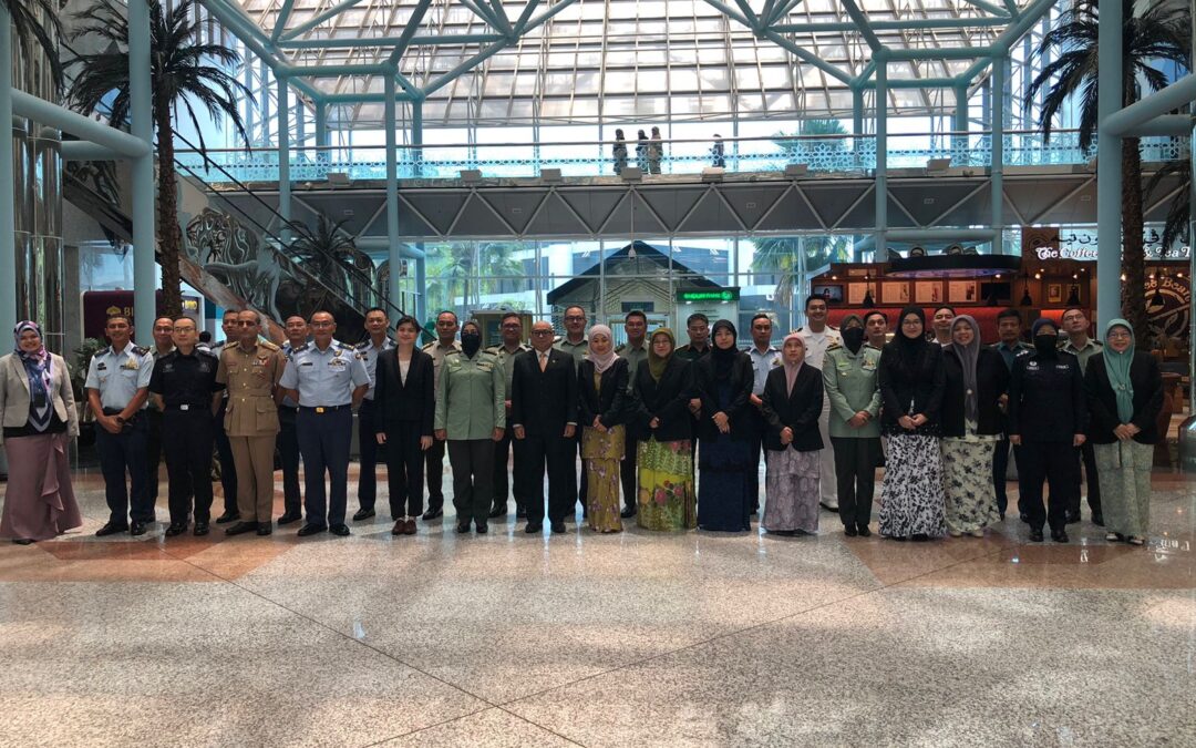 THE 18TH EXECUTIVE DEVELOPMENT PROGRAMME (EDP) BY THE MINISTRY OF DEFENCE: WORKING VISITS TO GOVERNMENT MINISTRIES/DEPARTMENTS IN BRUNEI DARUSSALAM